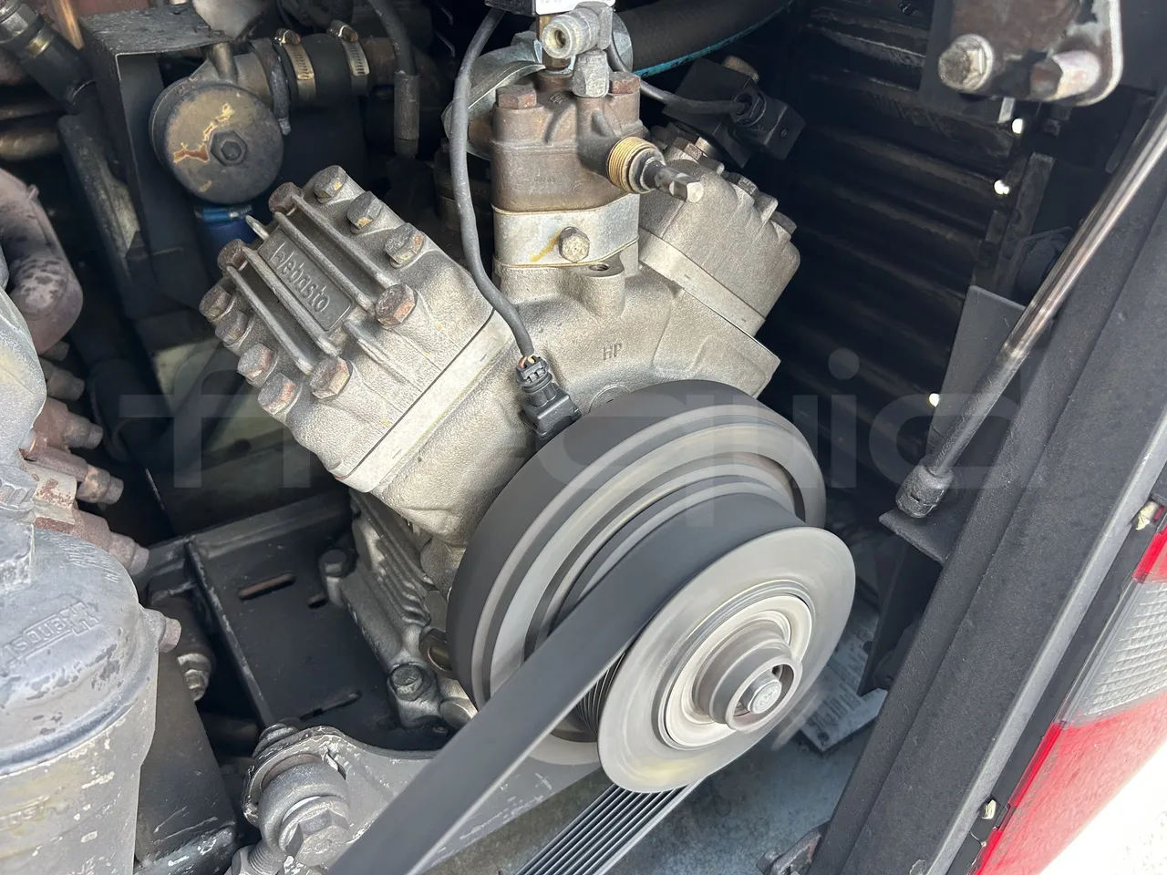 Setra S415 - Air Conditioning Compressor
