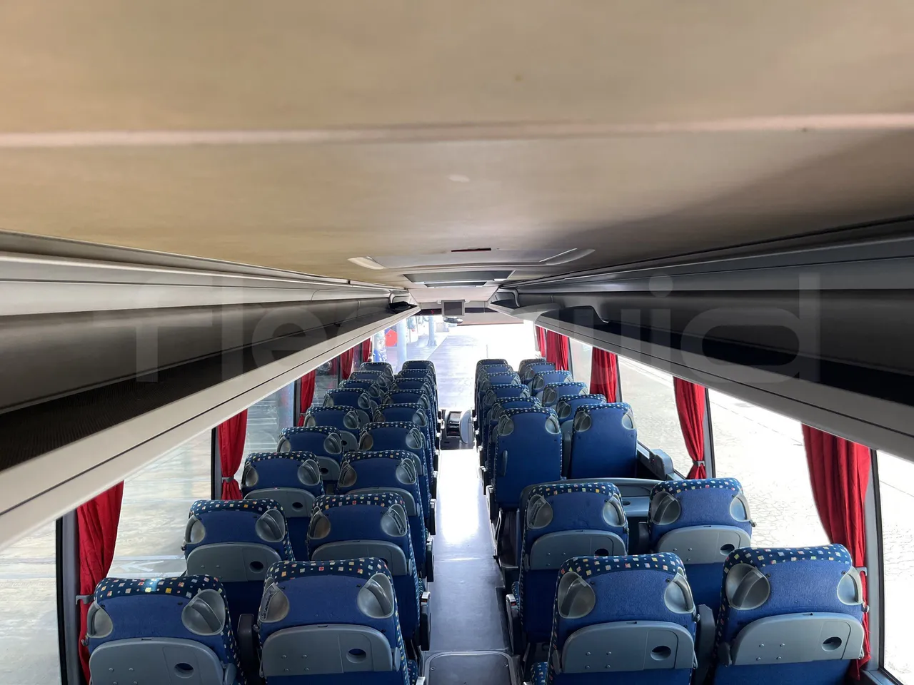 Setra S415 - Overhead Compartments