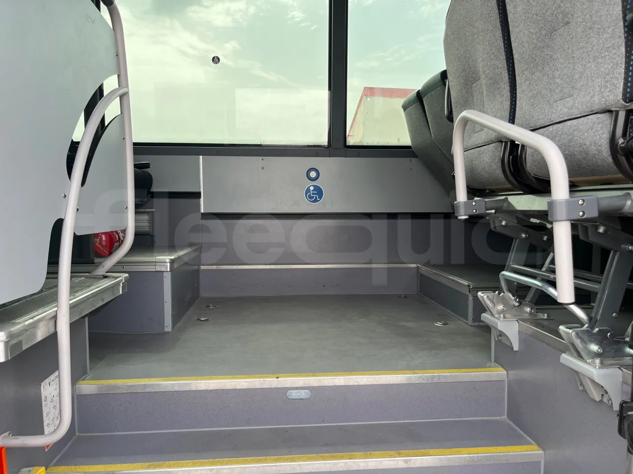 Iveco Crossway CBCWE3-00/ Euro 6 - 265 Kw - 12.962 Mt - disabled area photo