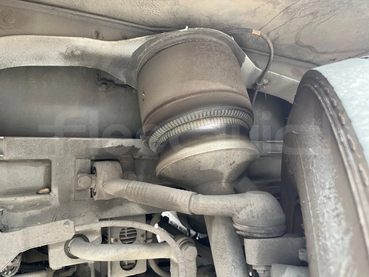 Iveco Crossway CBCWE3-00/ Euro 6 - 265 Kw - 12.962 Mt - front air springs left