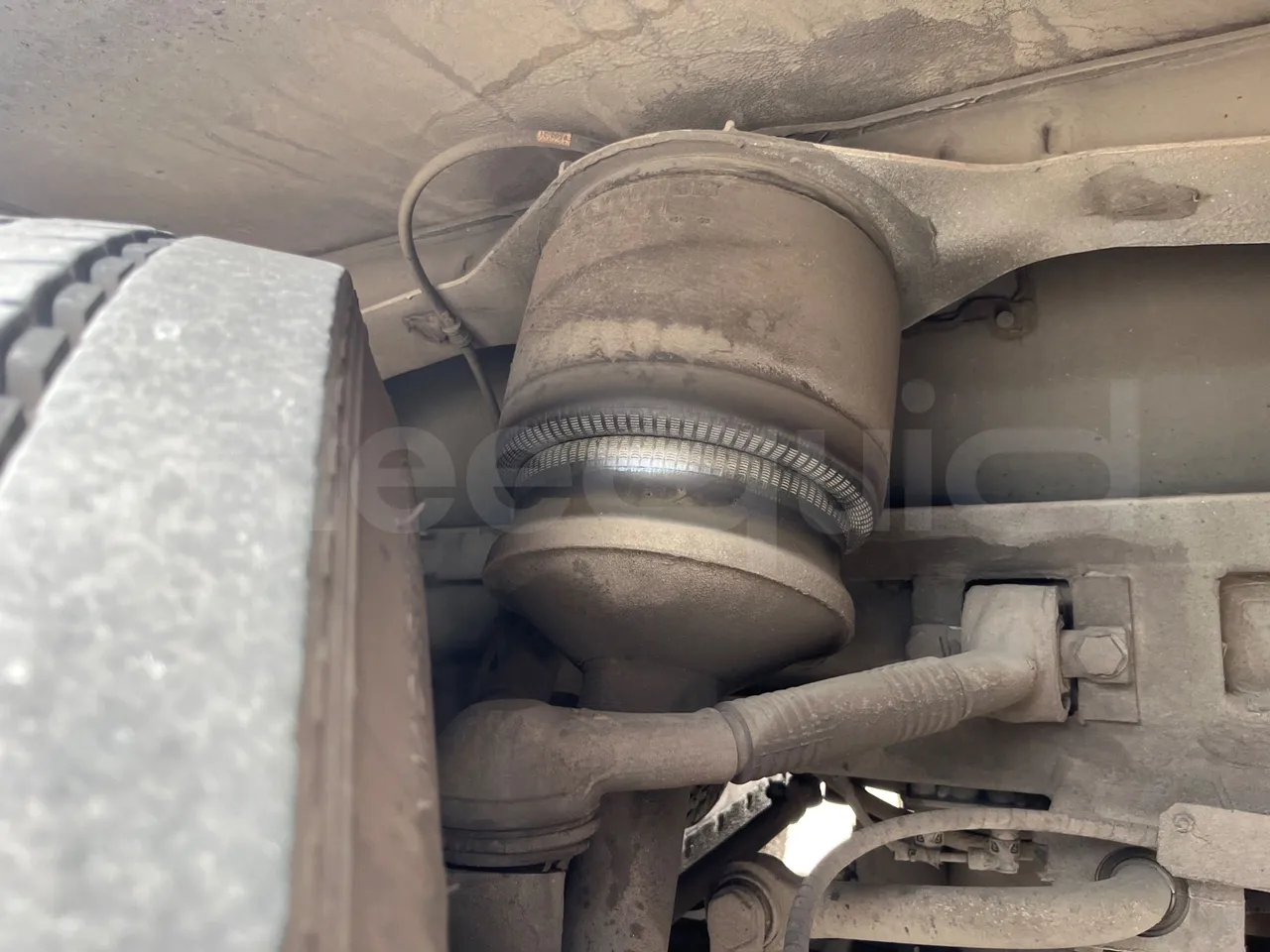 Iveco Crossway CBCWE3-00/ Euro 6 - 265 Kw - 12.962 Mt - front air springs right