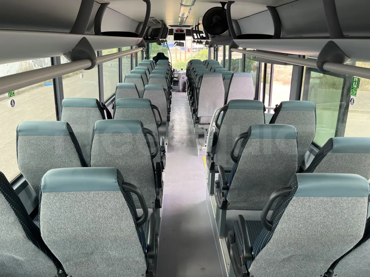 Iveco Crossway CBCWE3-00/ Euro 6 - 265 Kw - 12.962 Mt - forward view all seats last row height
