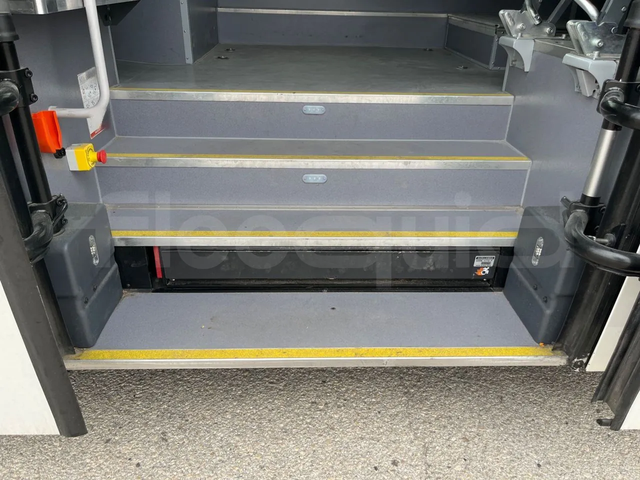 Iveco Crossway CBCWE3-00/ Euro 6 - 265 Kw - 12.962 Mt - platform open photo