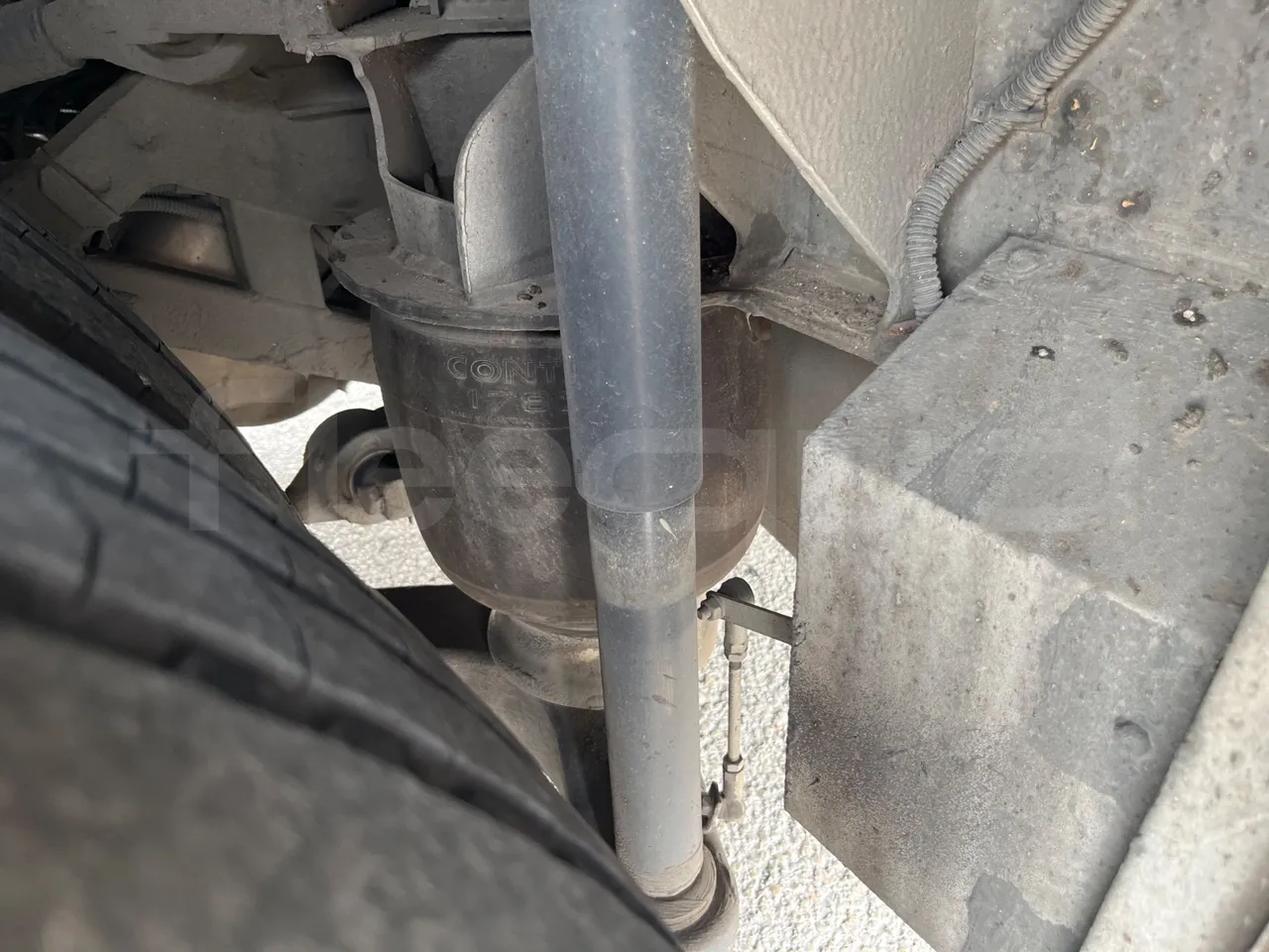 Iveco Crossway CBCWE3-00/ Euro 6 - 265 Kw - 12.962 Mt - axle 2 shock absorbers 1 right