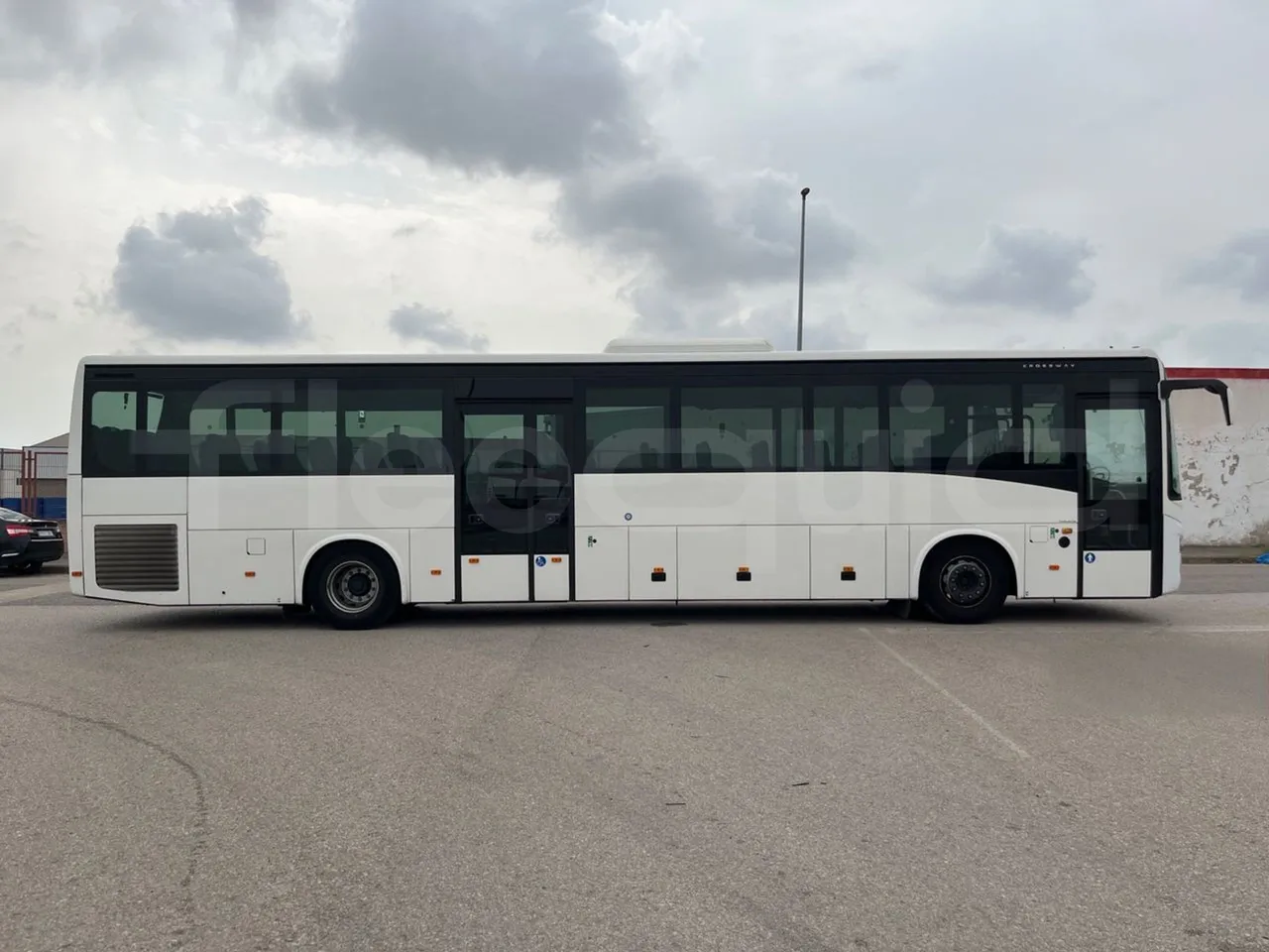 Iveco Crossway CBCWE3-00/ Euro 6 - 265 Kw - 12.962 Mt - right side doors closed