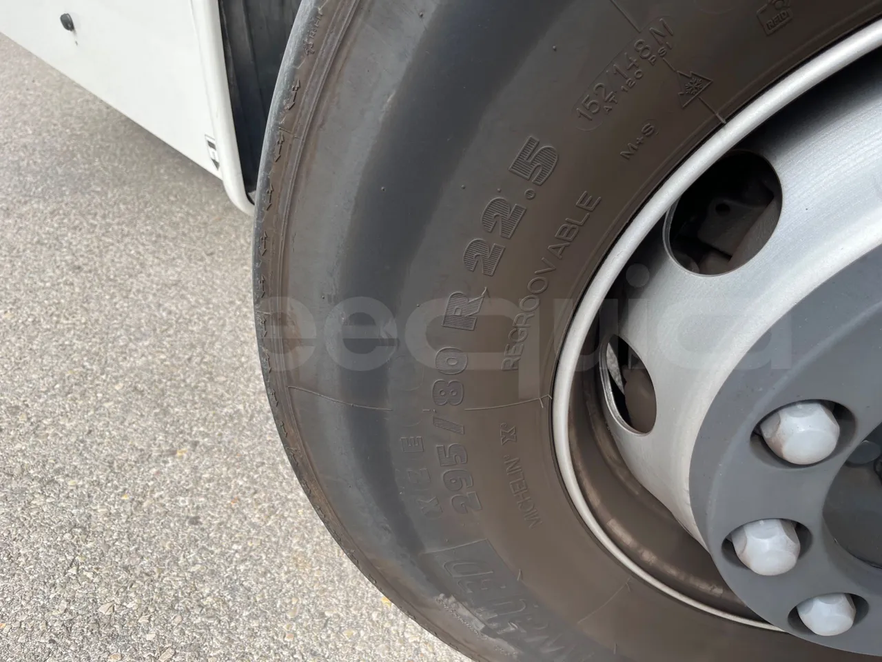 Iveco Crossway CBCWE3-00/ Euro 6 - 265 Kw - 12.962 Mt - front left tire measurements