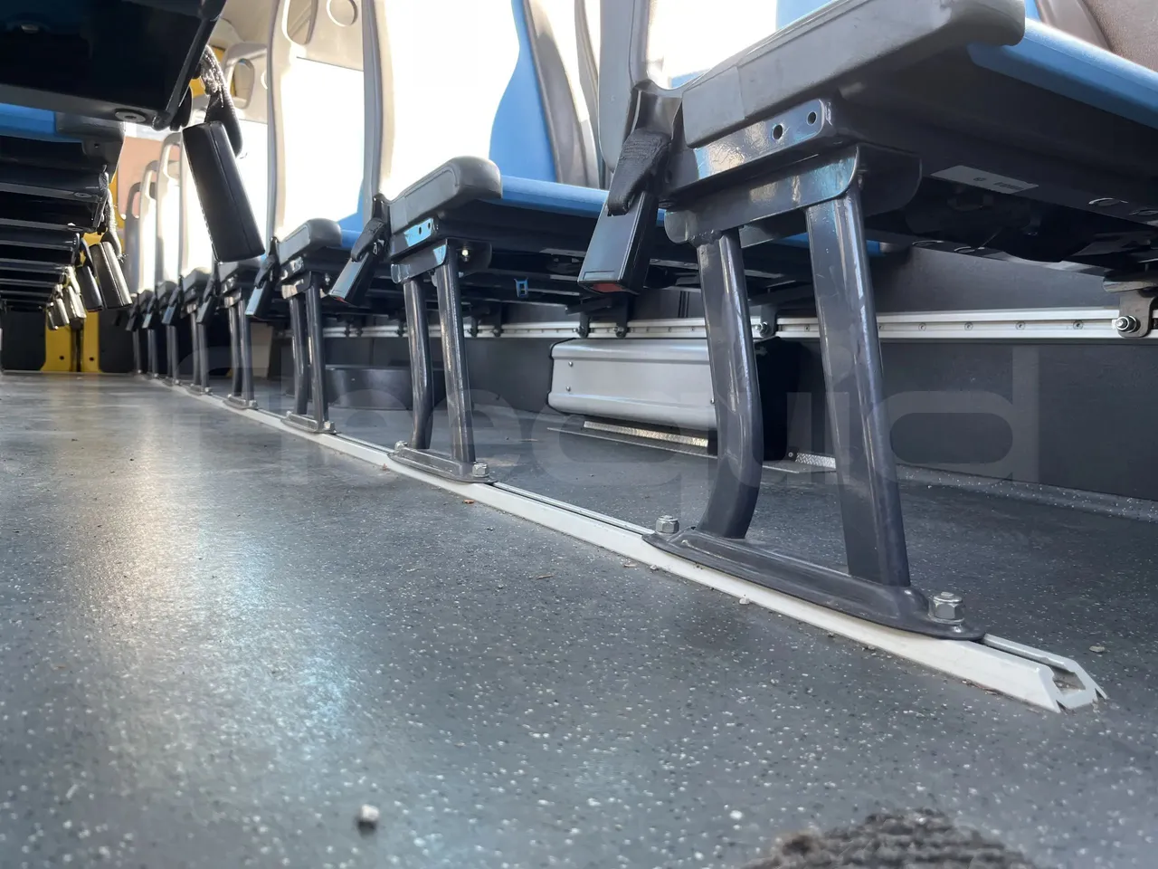 Iveco Daily A50 S34 VI - seat brackets photo
