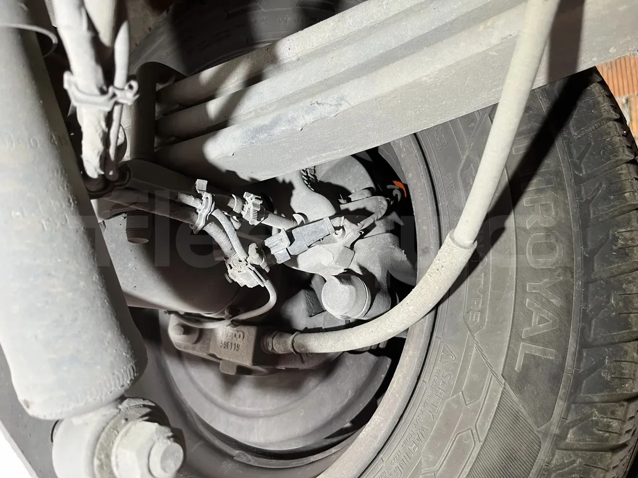 Iveco Daily A50 S34 VI - axel 3 caliper brakes left