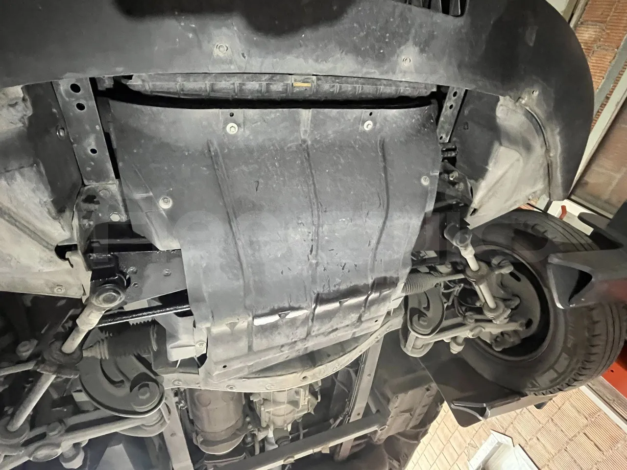Iveco Daily A50 S34 VI - engine without protection