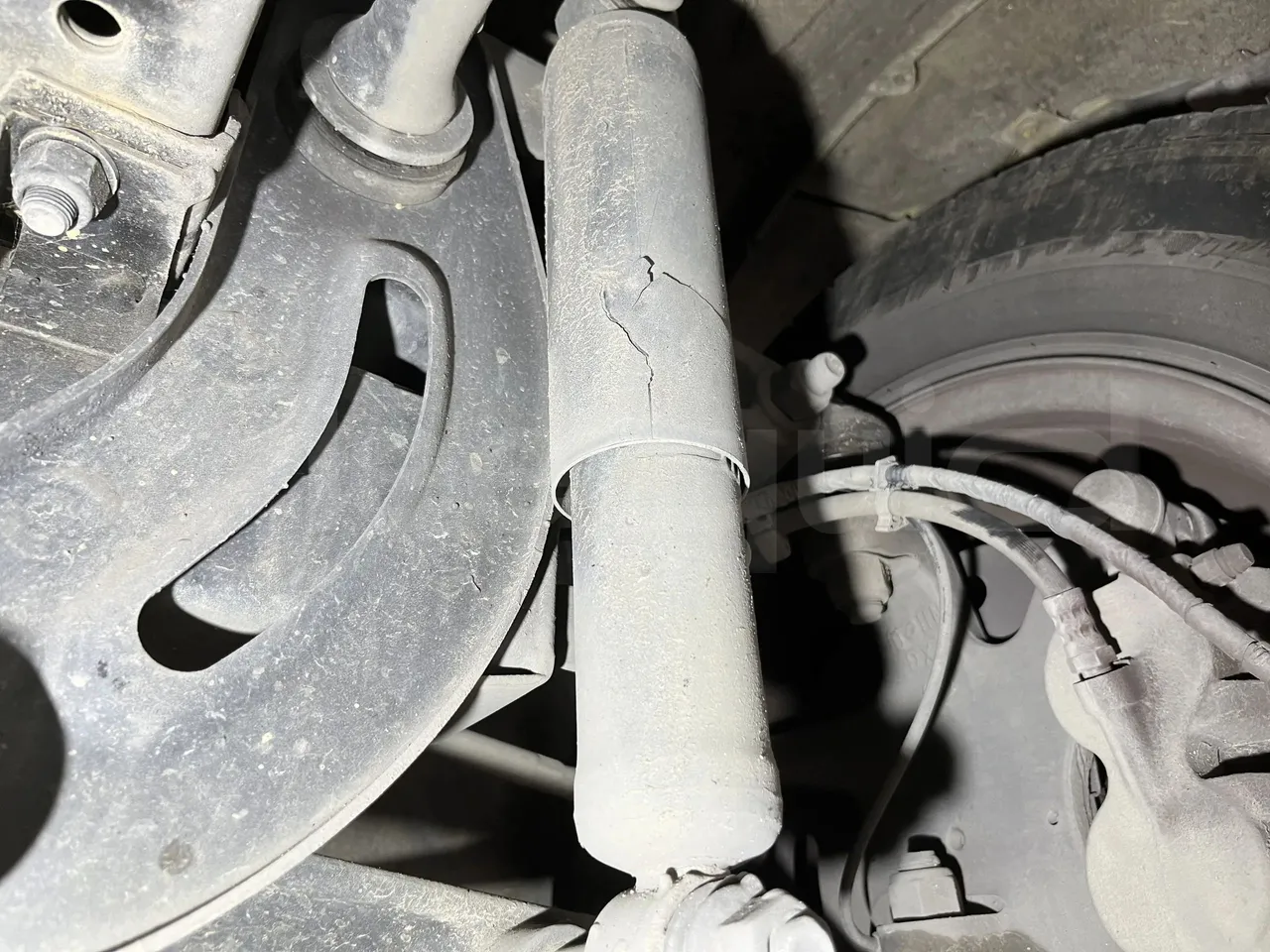Iveco Daily A50 S34 VI - front shock absorbers right