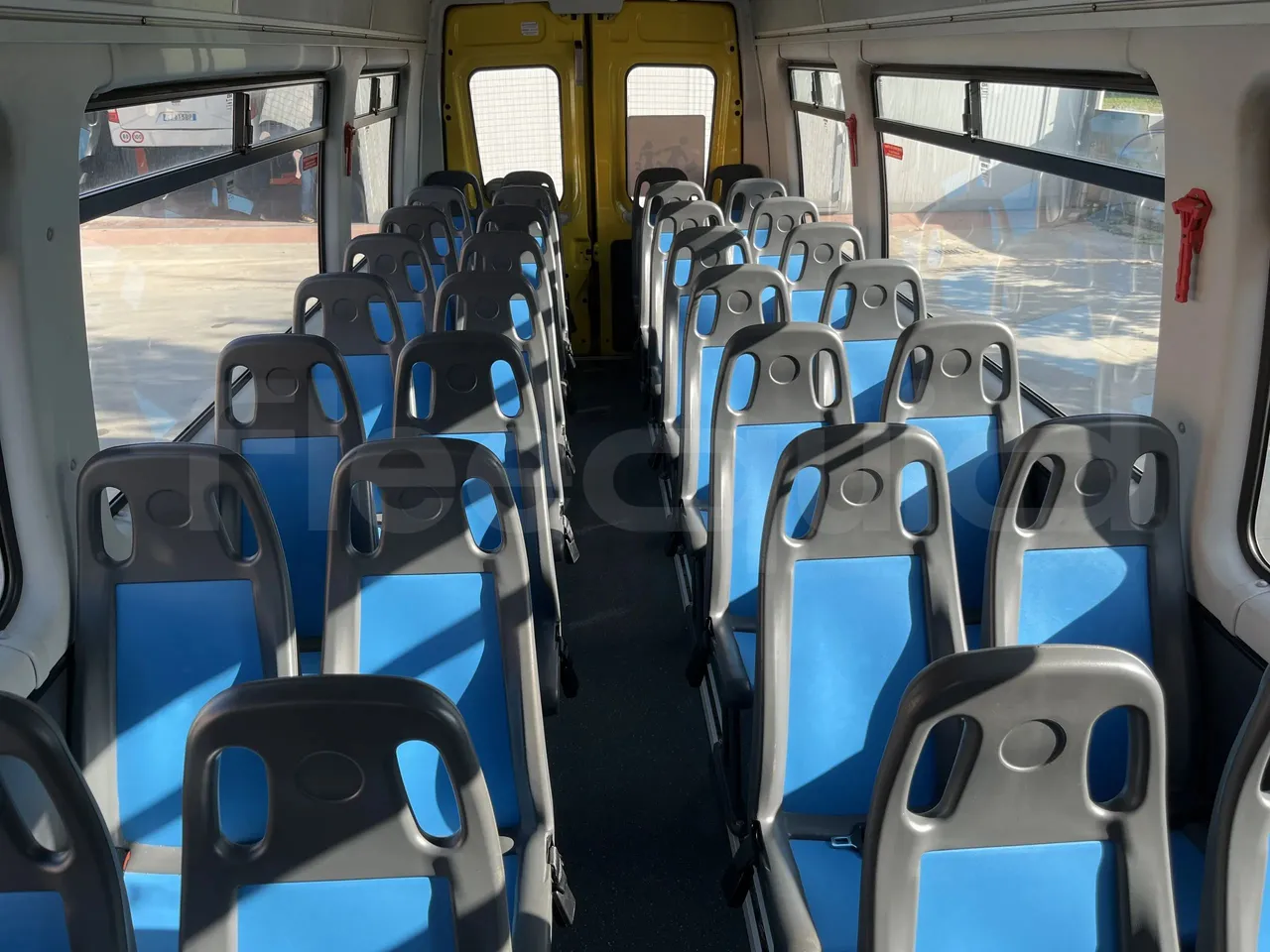 Iveco Daily A50 S34 VI - interior reverse seats driver height (mandatory for bus to scrap)