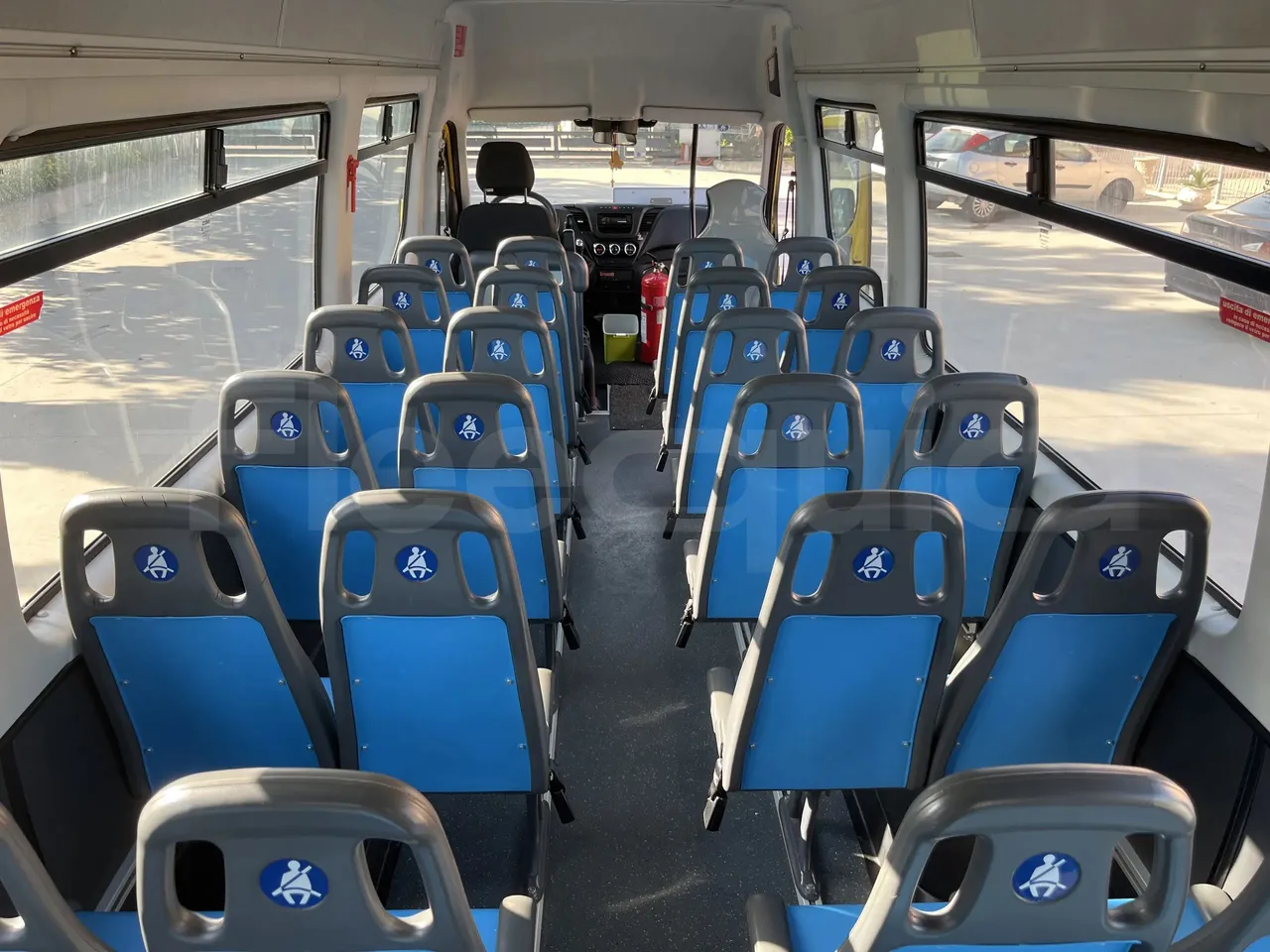 Iveco Daily A50 S34 VI - forward view all seats last row height