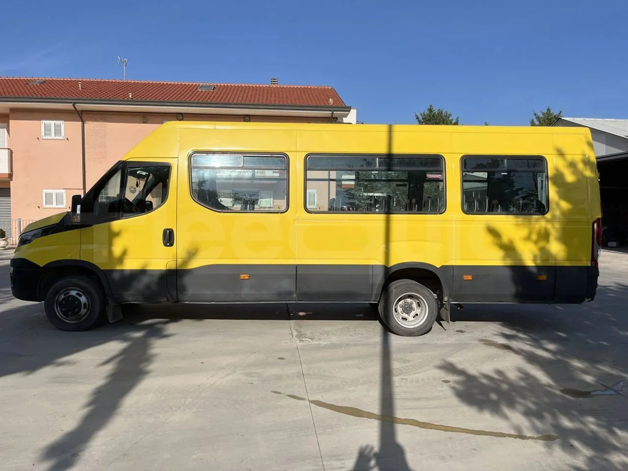 Iveco Daily A50 S34 VI - left side photo