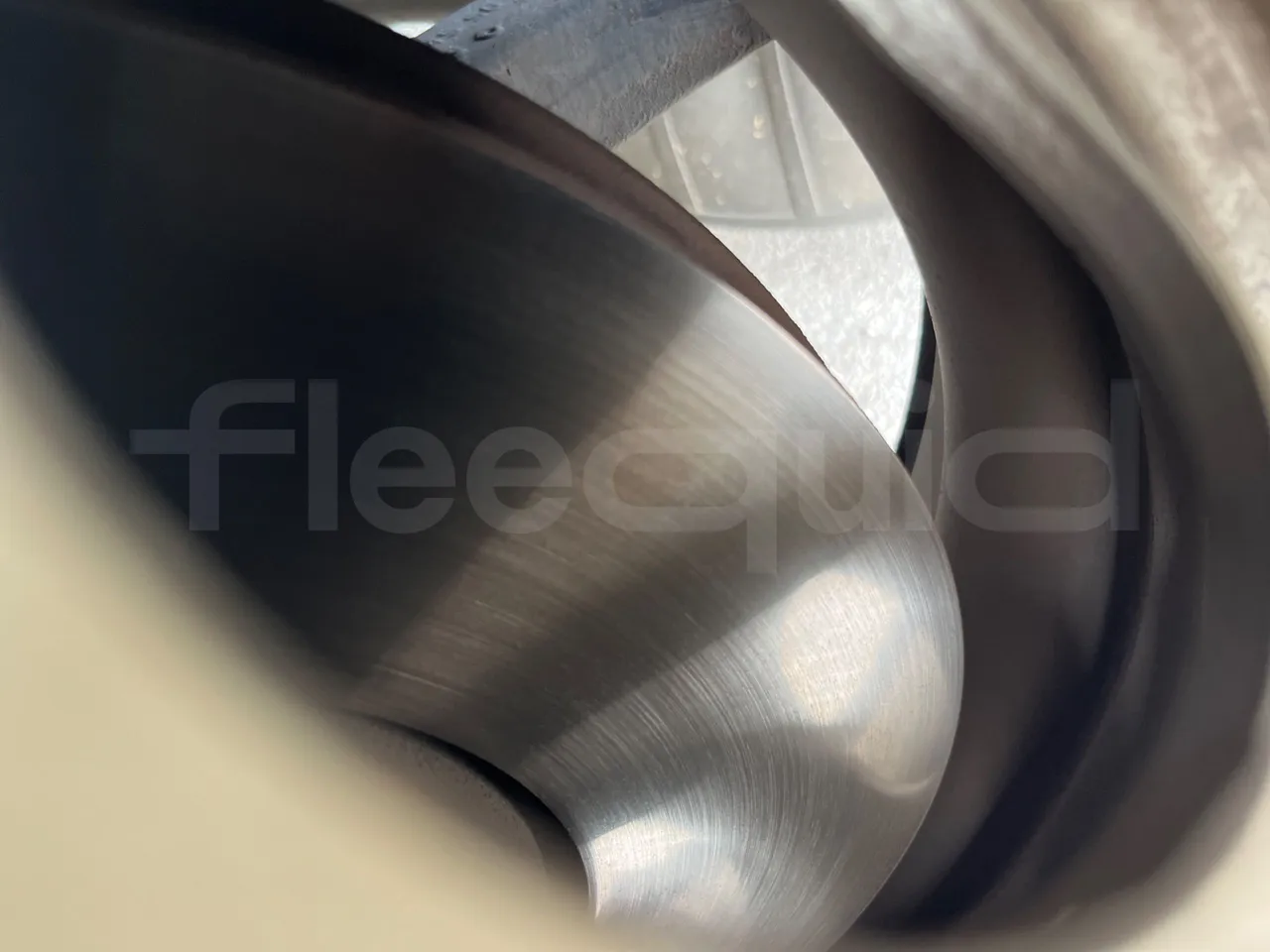 Iveco Crossway CBCW3-00/ Euro 6 - 265 Kw - 10.757 Mt - front discs left