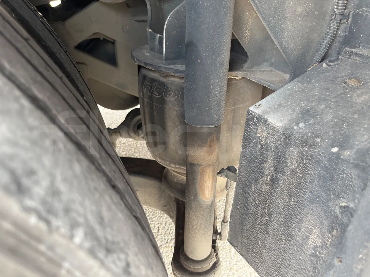Iveco Crossway CBCW3-00/ Euro 6 - 265 Kw - 10.757 Mt - axle 2 shock absorbers 1 right