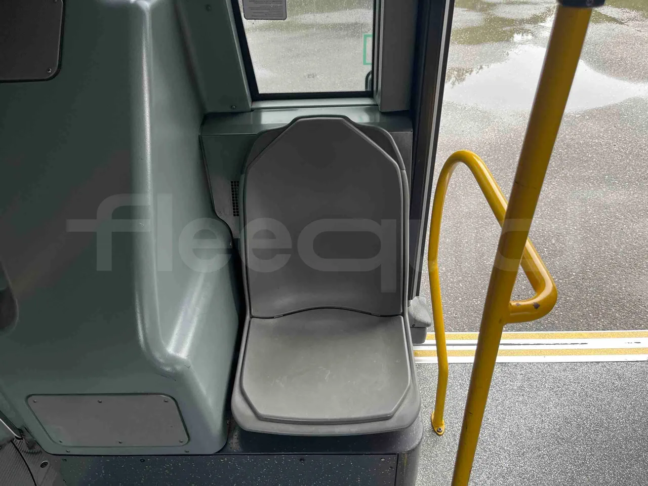 Mercedes-Benz Citaro G 0530 - Euro5 - 260kW - 17.940mt - footrest detail photo