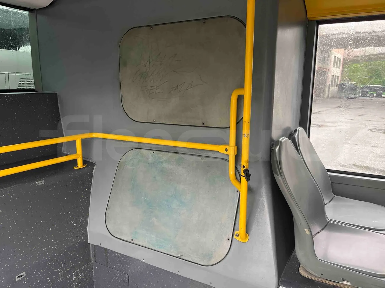 Mercedes-Benz Citaro G 0530 - Euro5 - 260kW - 17.940mt - floor hatches photo
