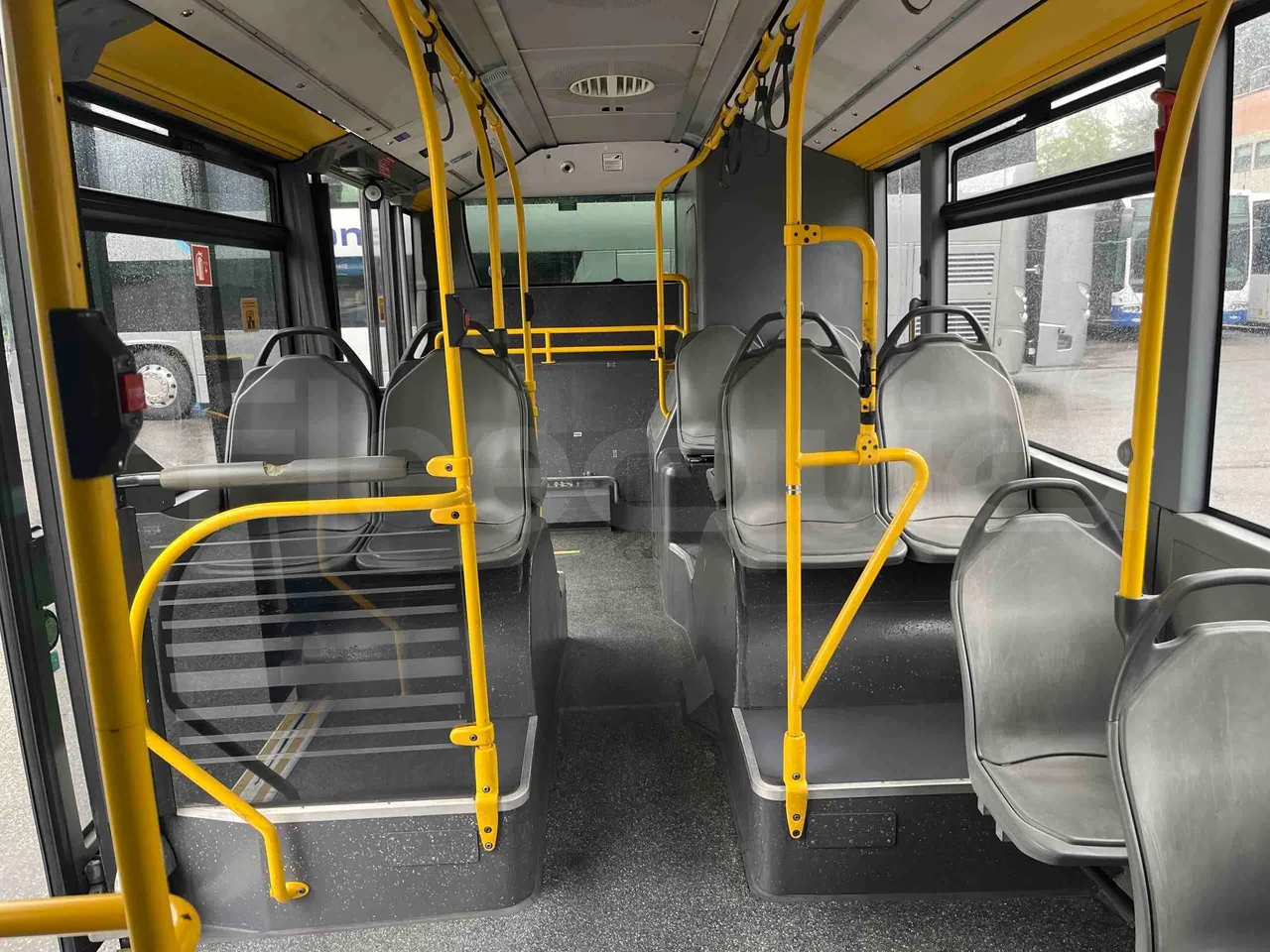 Mercedes-Benz Citaro G 0530 - Euro5 - 260kW - 17.940mt - reverse view middle aisle