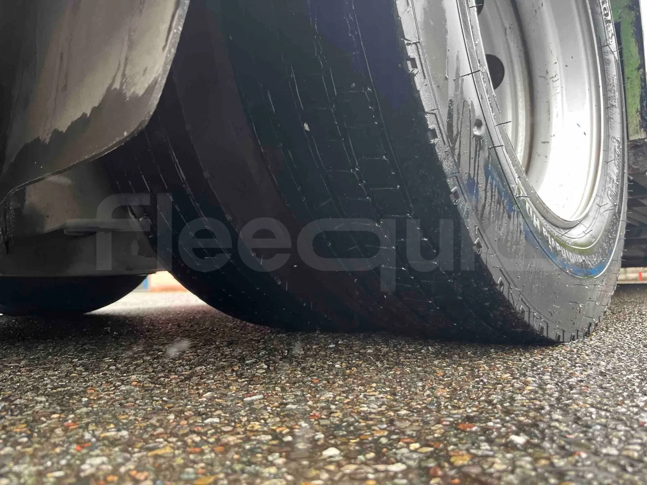 Mercedes-Benz Citaro G 0530 - Euro5 - 260kW - 17.940mt - tread condition third axle tires right