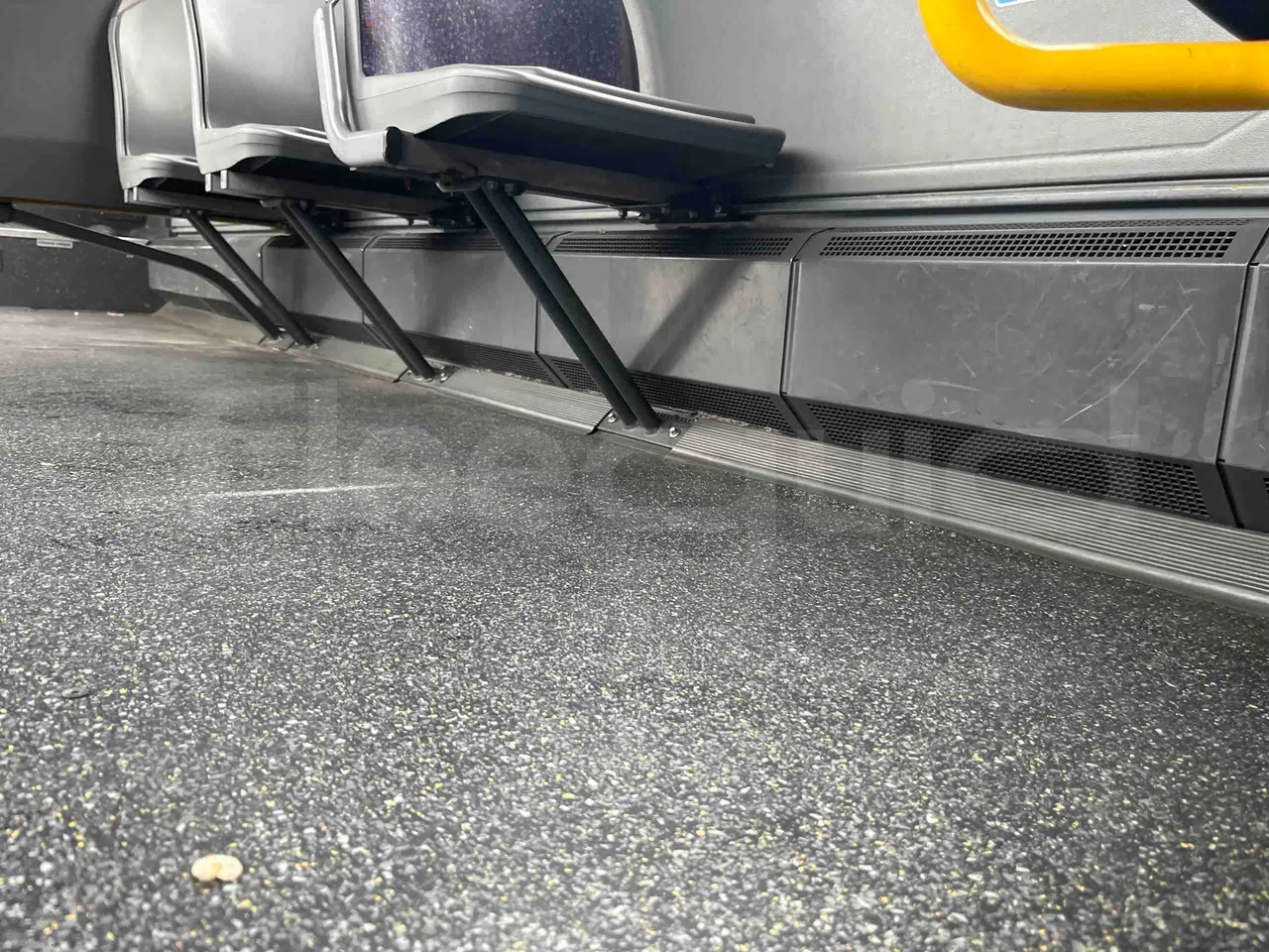 Mercedes-Benz Citaro G 0530 - Euro5 - 260kW - 17.940mt - power outlets detail