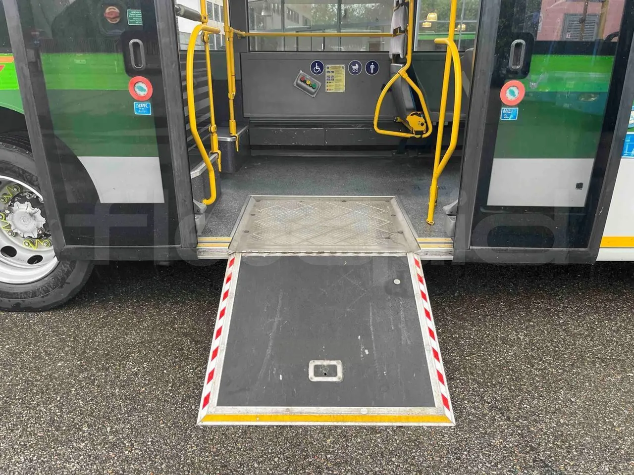 Mercedes-Benz Citaro G 0530 - Euro5 - 260kW - 17.940mt - platform open photo