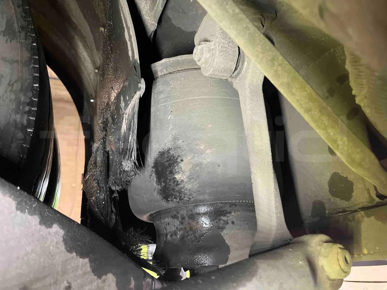 Mercedes-Benz Citaro G 0530 - Euro5 - 260kW - 17.940mt - axle 3 air springs 2 right