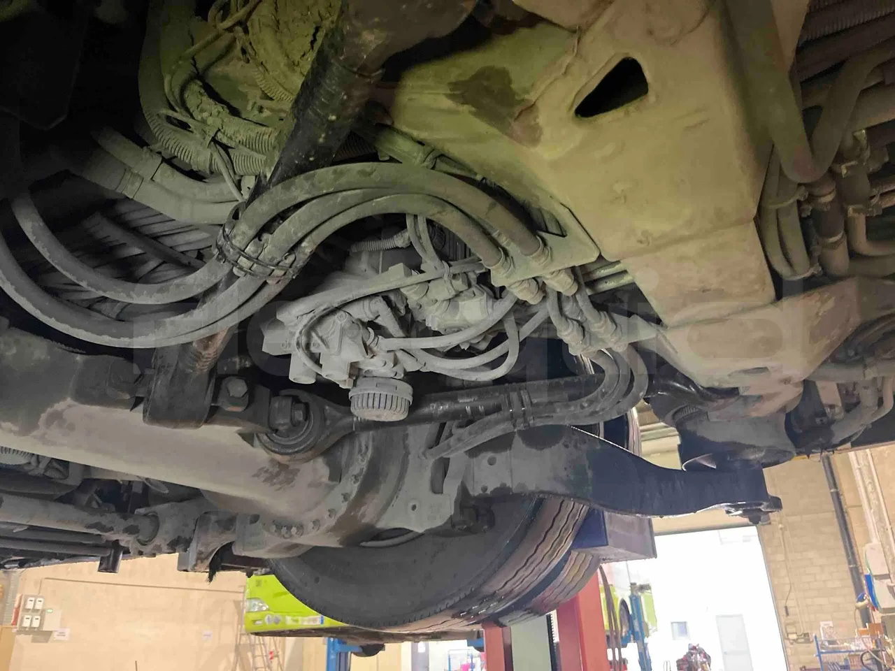 Mercedes-Benz Citaro G 0530 - Euro5 - 260kW - 17.940mt - axle 3 left side