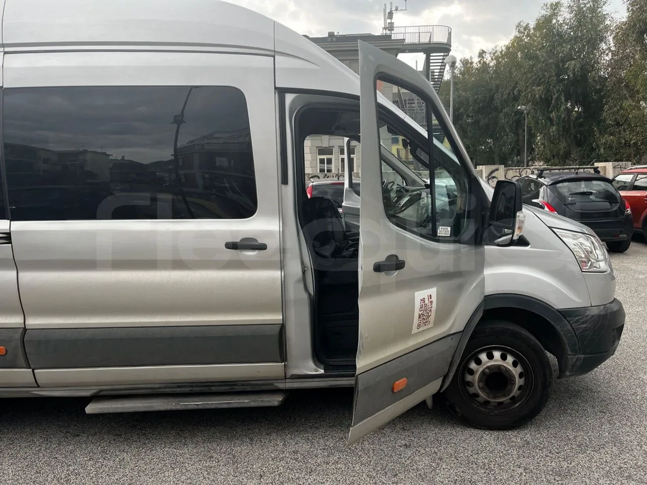 Ford Transit FBD -  Euro6 - 114kW - 6.704mt - front door 1 open