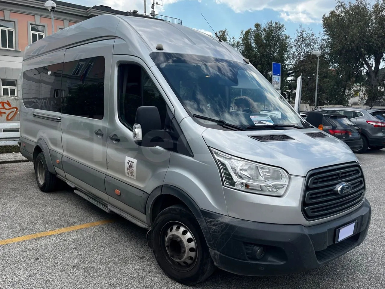 Ford Transit FBD -  Euro6 - 114kW - 6.704mt - 3/4 front right doors