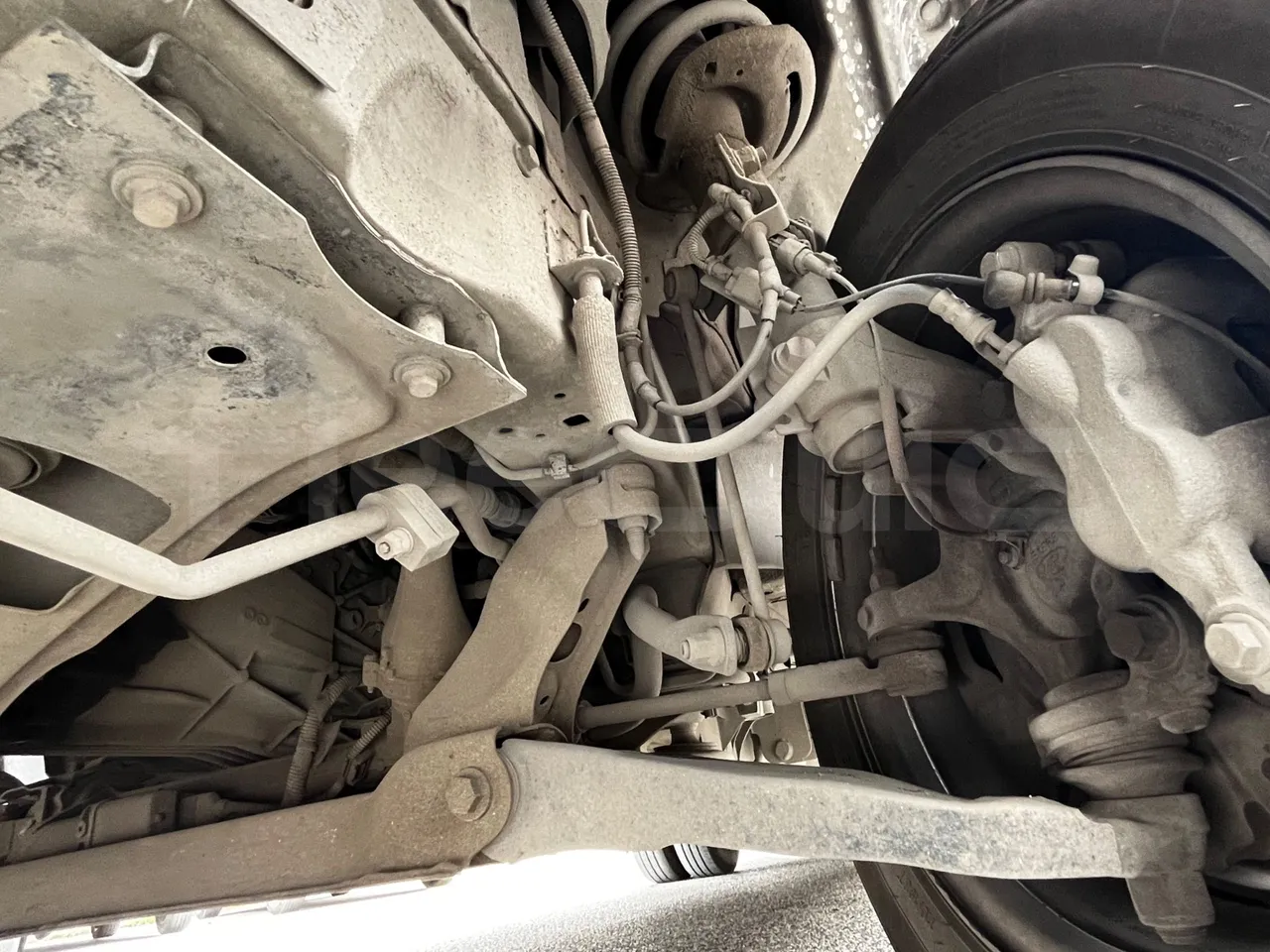 Ford Transit FBD -  Euro6 - 114kW - 6.704mt - front brake calipers left