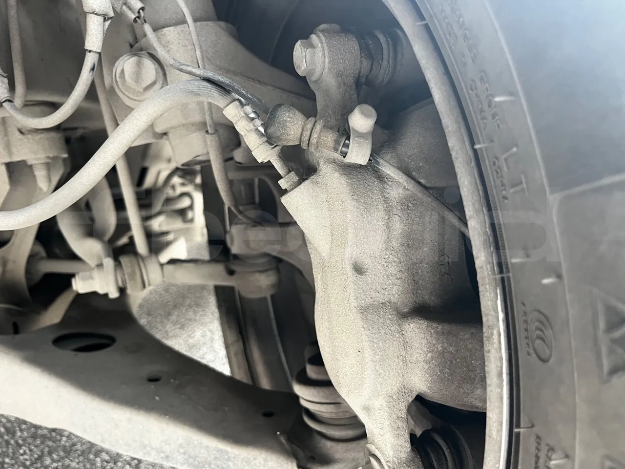 Ford Transit FBD -  Euro6 - 114kW - 6.704mt - front brake calipers right