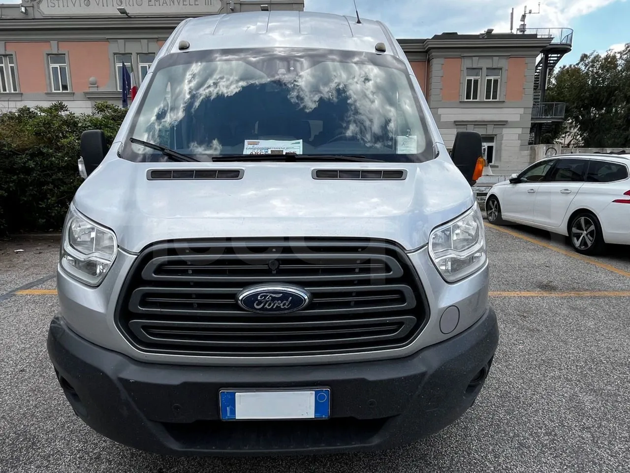 Ford Transit FBD -  Euro6 - 114kW - 6.704mt - front photo