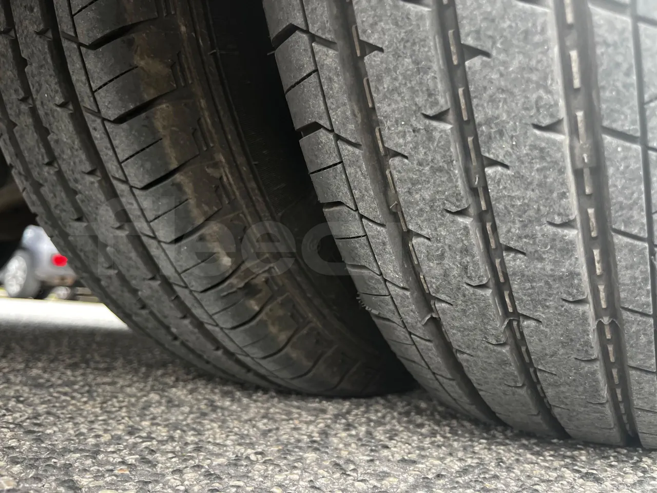 Ford Transit FBD -  Euro6 - 114kW - 6.704mt - tread condition second axle tires left