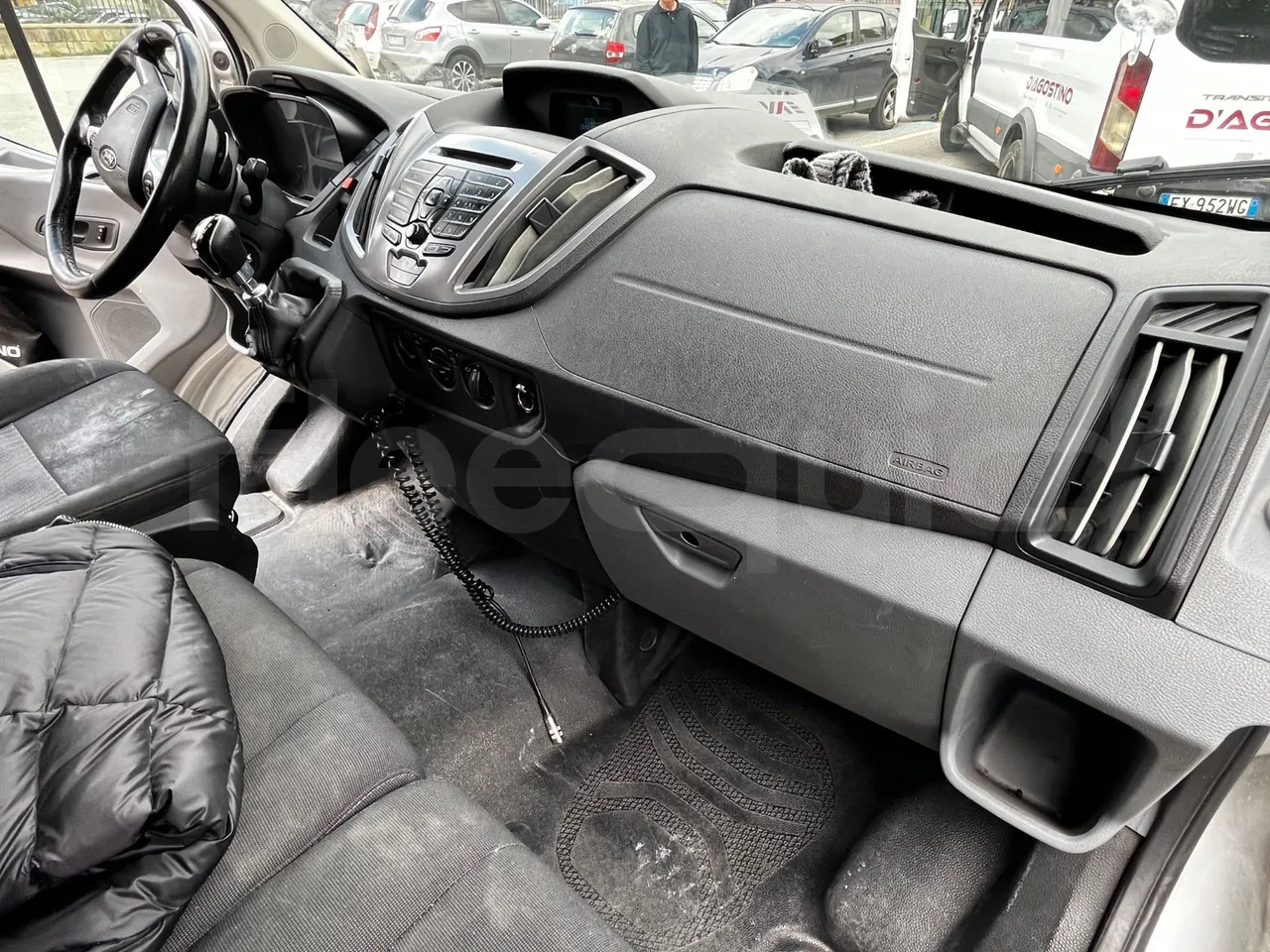 Ford Transit FBD -  Euro6 - 114kW - 6.704mt - steering wheel photo