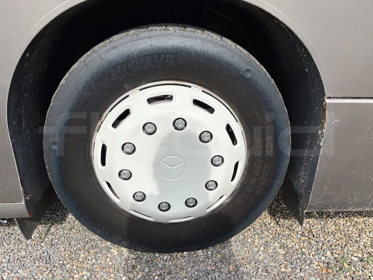 Mercedes-Benz Citaro - First Axle Left Side: Complete Tyre