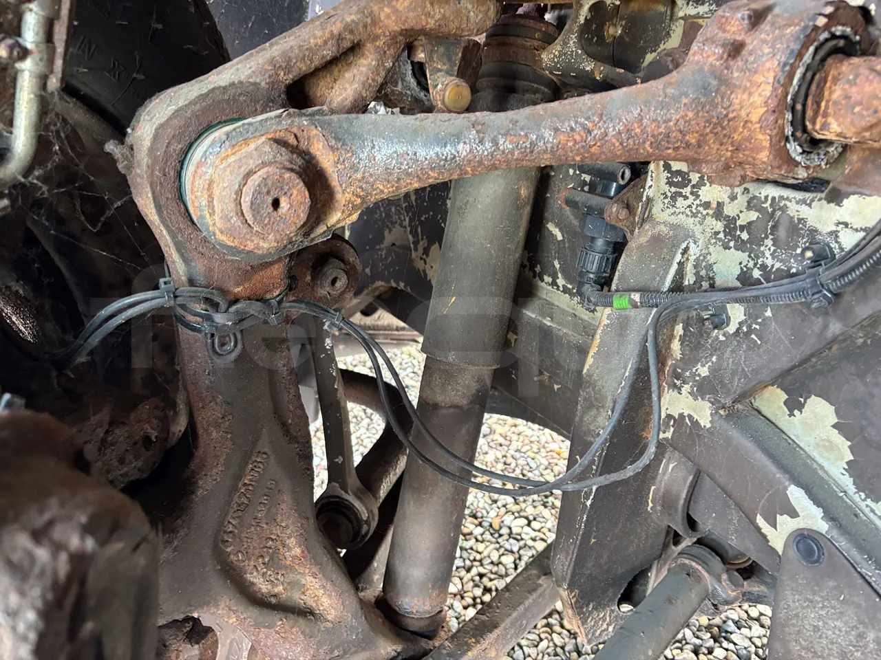 Mercedes-Benz Citaro - First Axle Shock Absorbers Right Side