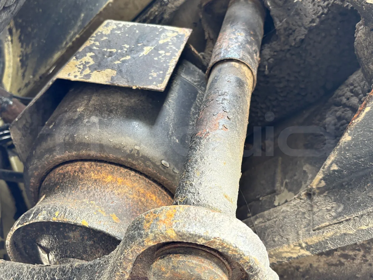 Mercedes-Benz Citaro - Second Axle First Shock Absorbers Right Side