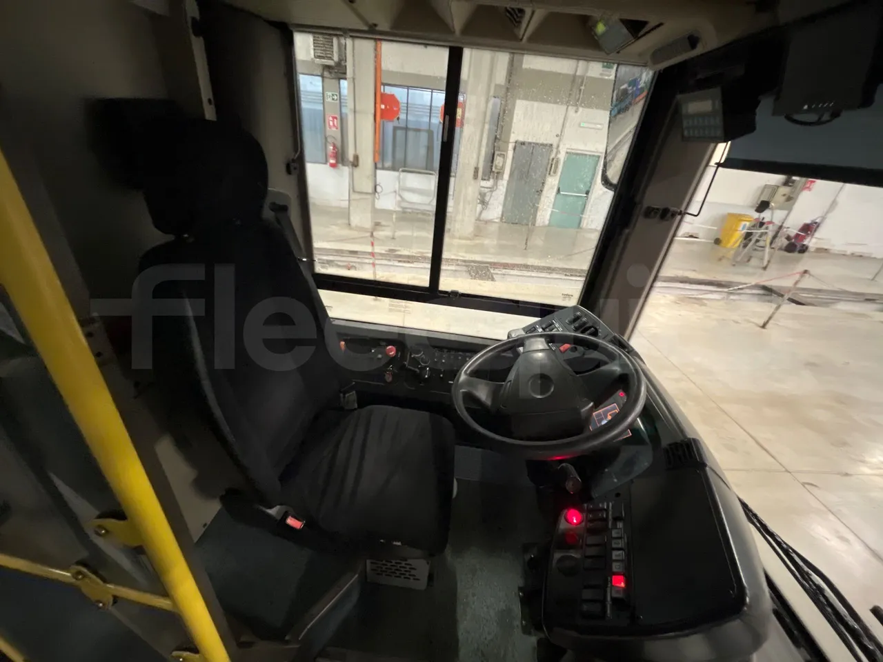 Iveco Citelis PS09D1/C/96 - EUR5 - 213kW - 11.990m - driver's seat photo