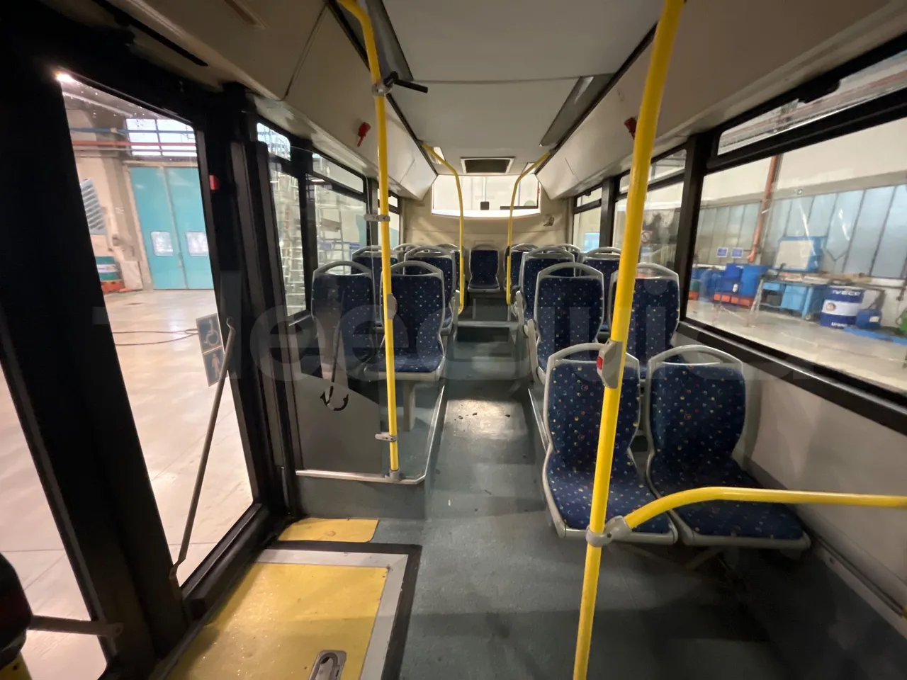 Iveco Citelis PS09D1/C/96 - EUR5 - 213kW - 11.990m - reverse view middle aisle