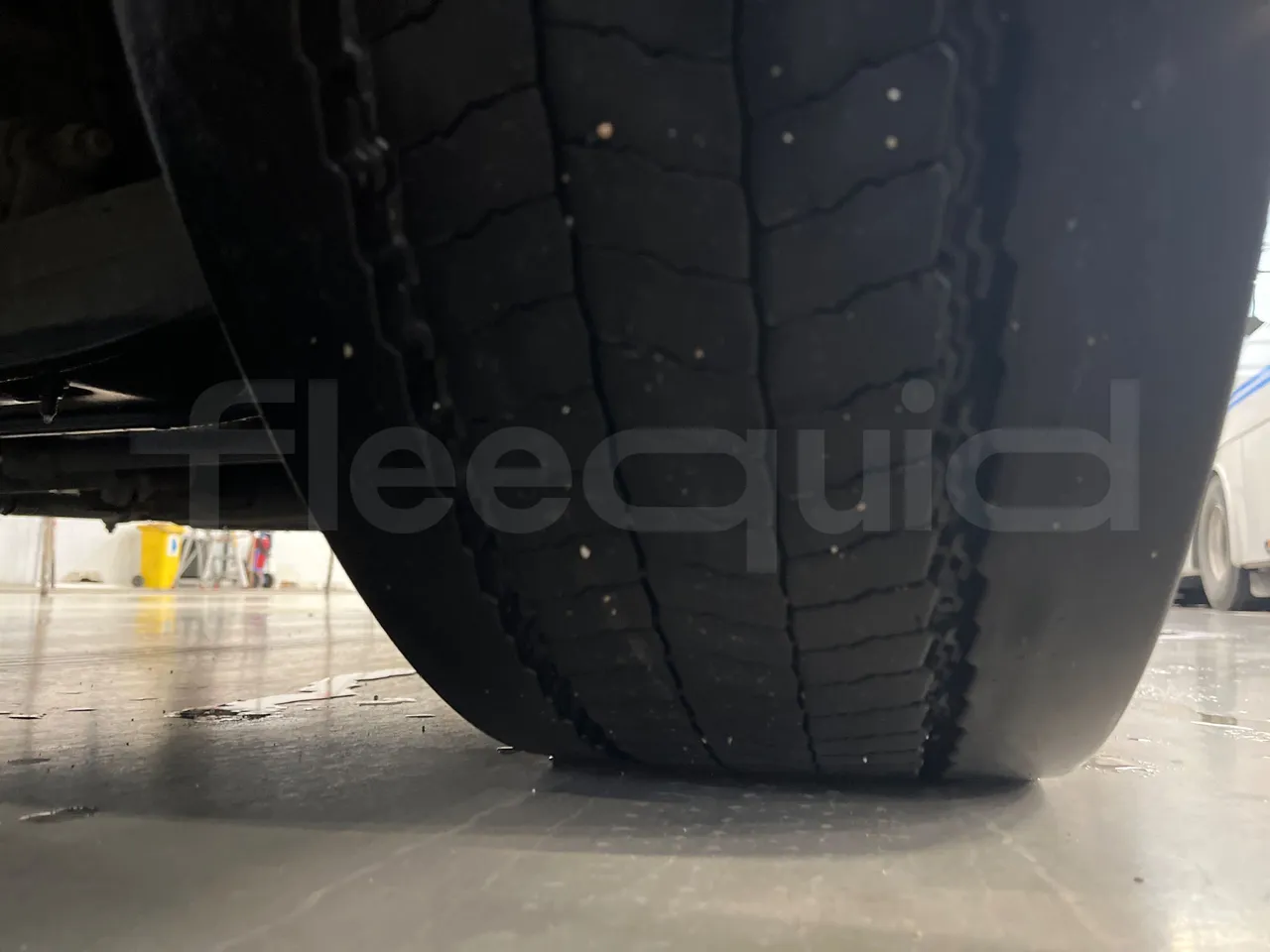 Iveco Citelis PS09D1/C/96 - EUR5 - 213kW - 11.990m - tread condition front tires right