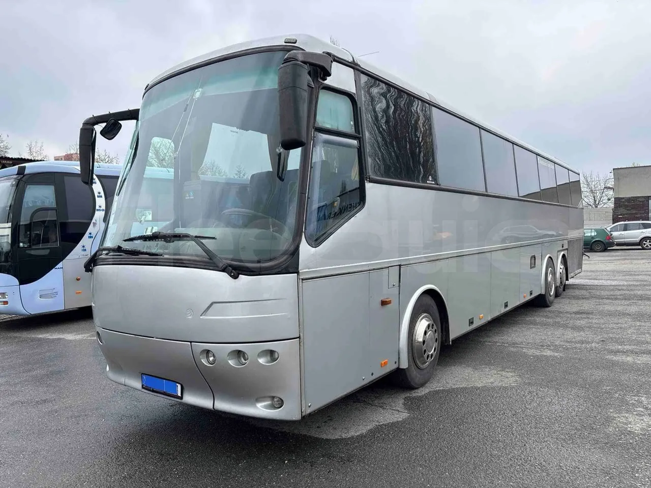 Bova B V Futura FHD FHD - Euro5 - 315kW - 13.580mt - 3/4 front left