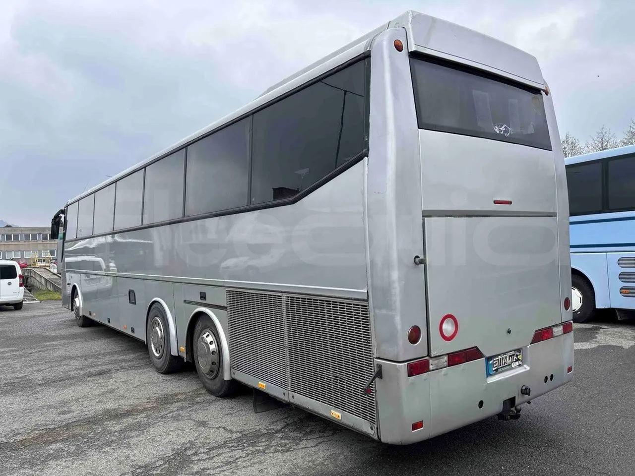 Bova B V Futura FHD FHD - Euro5 - 315kW - 13.580mt - 3/4 left rear side