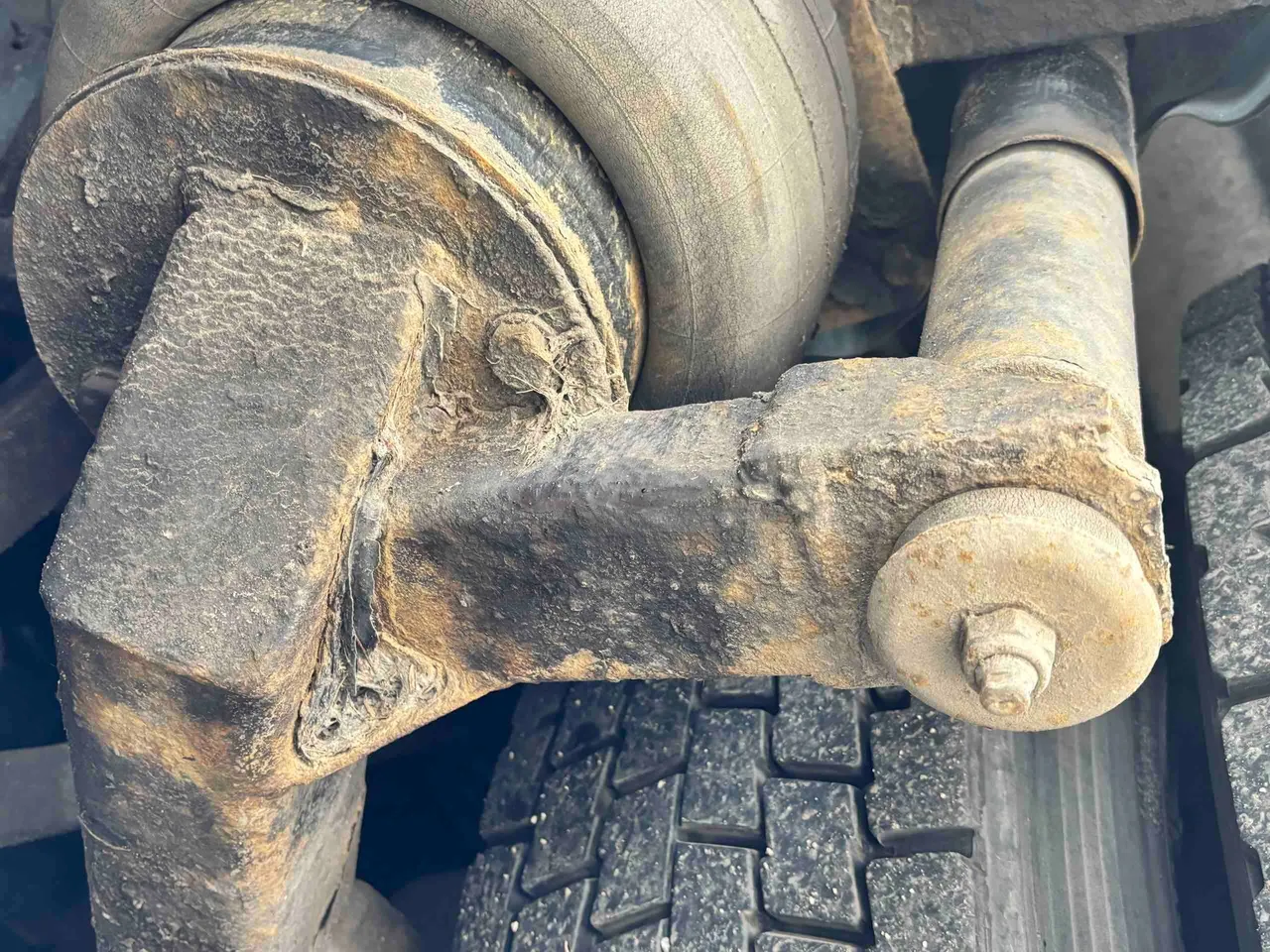 Bova B V Futura FHD FHD - Euro5 - 315kW - 13.580mt - axel 2 air springs 1 right