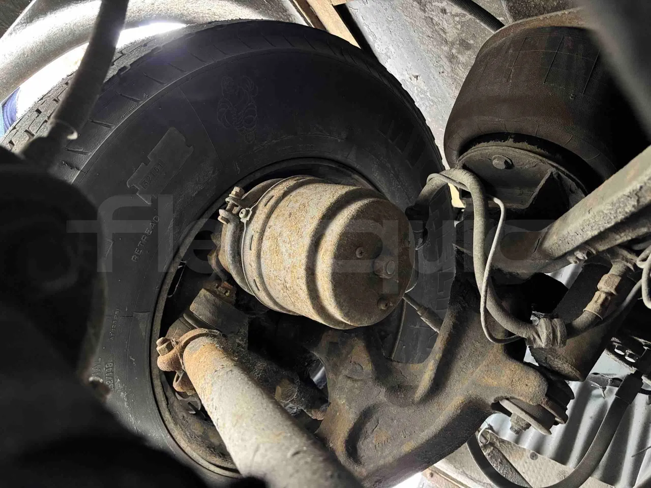 Bova B V Futura FHD FHD - Euro5 - 315kW - 13.580mt - axel 3 caliper brakes right