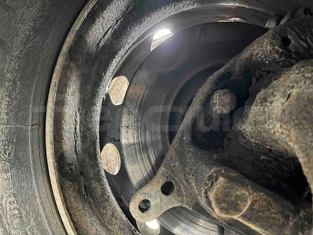 Bova B V Futura FHD FHD - Euro5 - 315kW - 13.580mt - axel 3 discs left