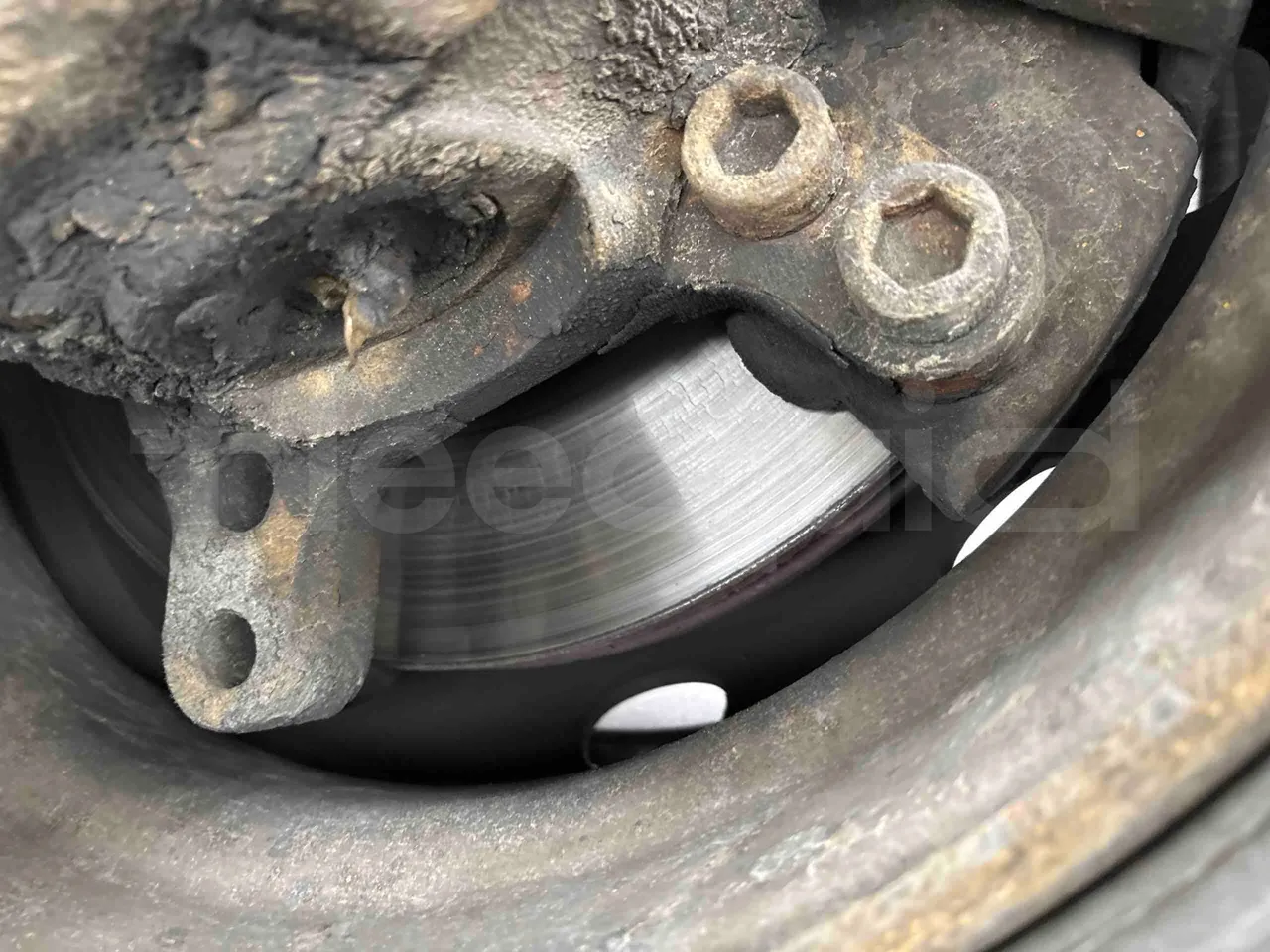 Bova B V Futura FHD FHD - Euro5 - 315kW - 13.580mt - front discs left