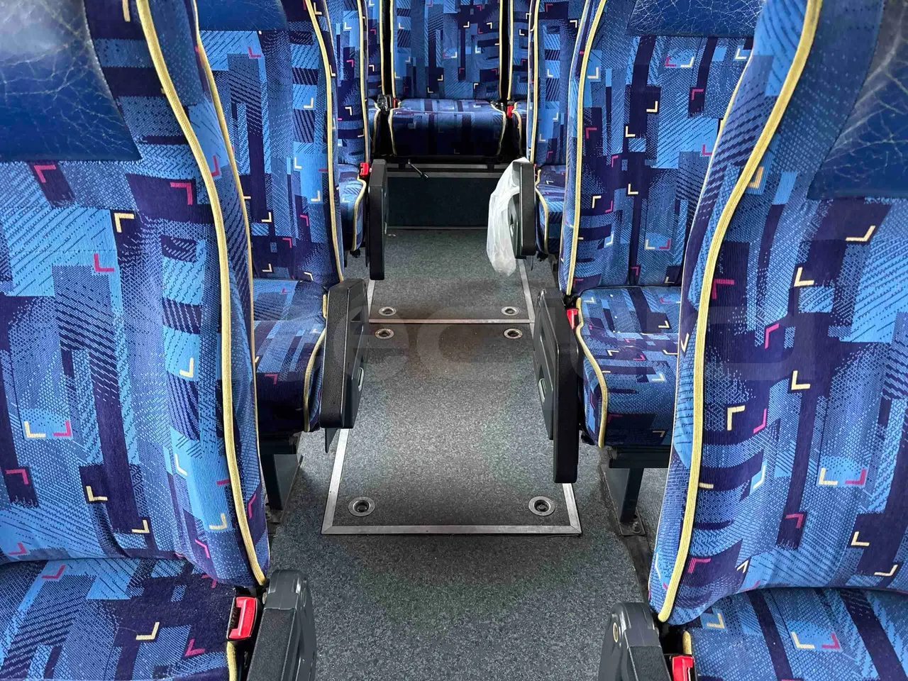 Bova B V Futura FHD FHD - Euro5 - 315kW - 13.580mt - floor hatches photo