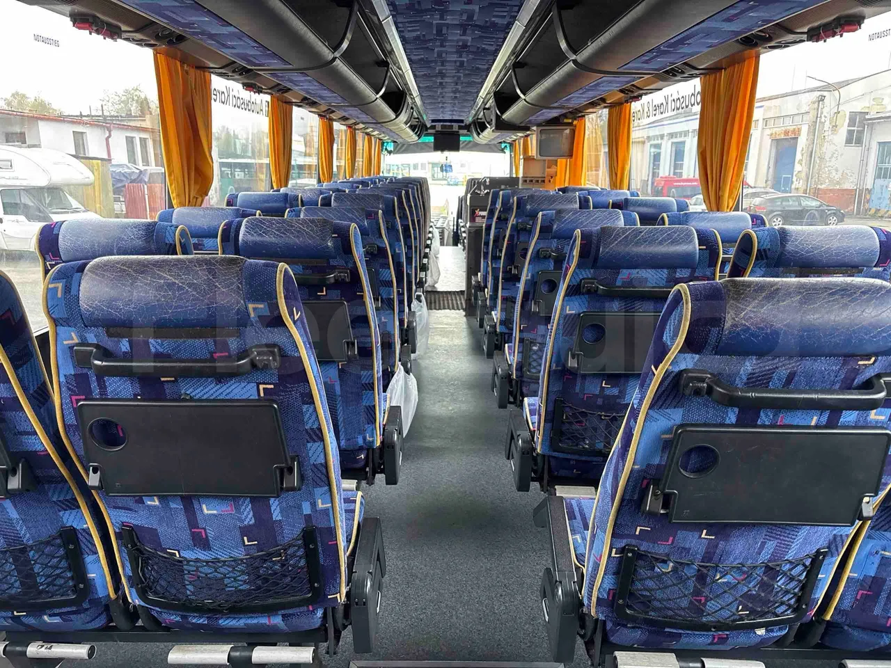 Bova B V Futura FHD FHD - Euro5 - 315kW - 13.580mt - forward view all seats last row height