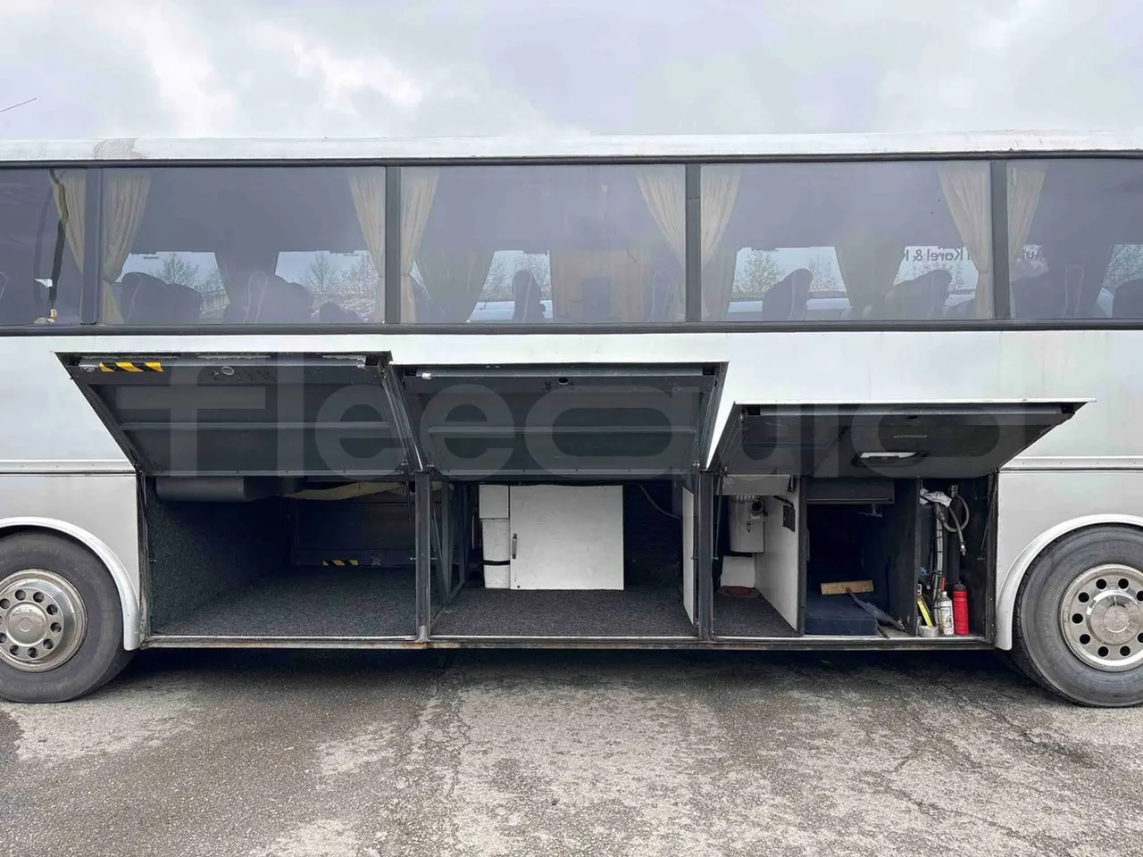 Bova B V Futura FHD FHD - Euro5 - 315kW - 13.580mt - luggage rack photo