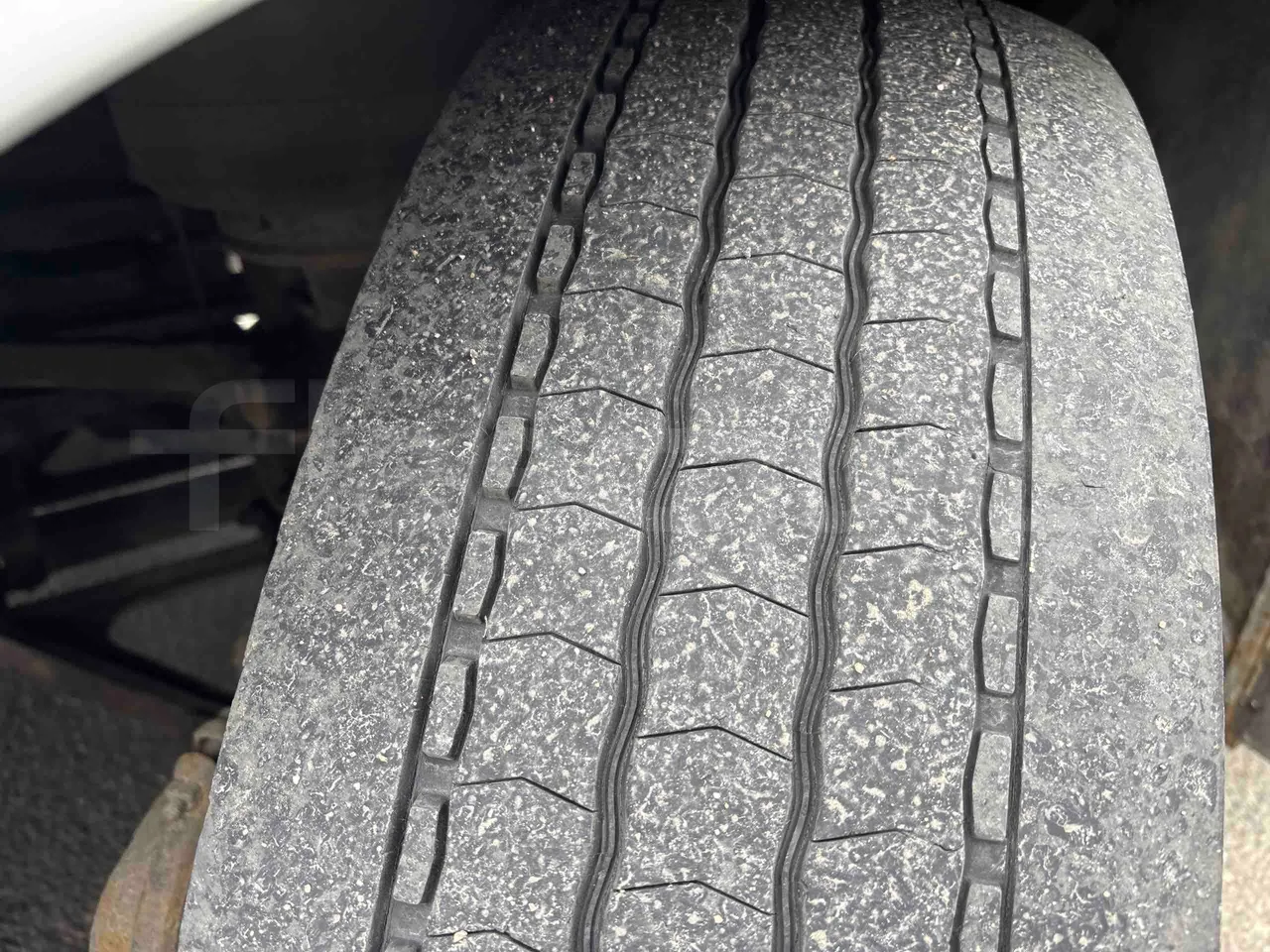 Bova B V Futura FHD FHD - Euro5 - 315kW - 13.580mt - tread condition front tires left